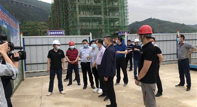 湖北恩施州州委副书记、州长刘芳震莅临四川尊龙凯时建设巴...